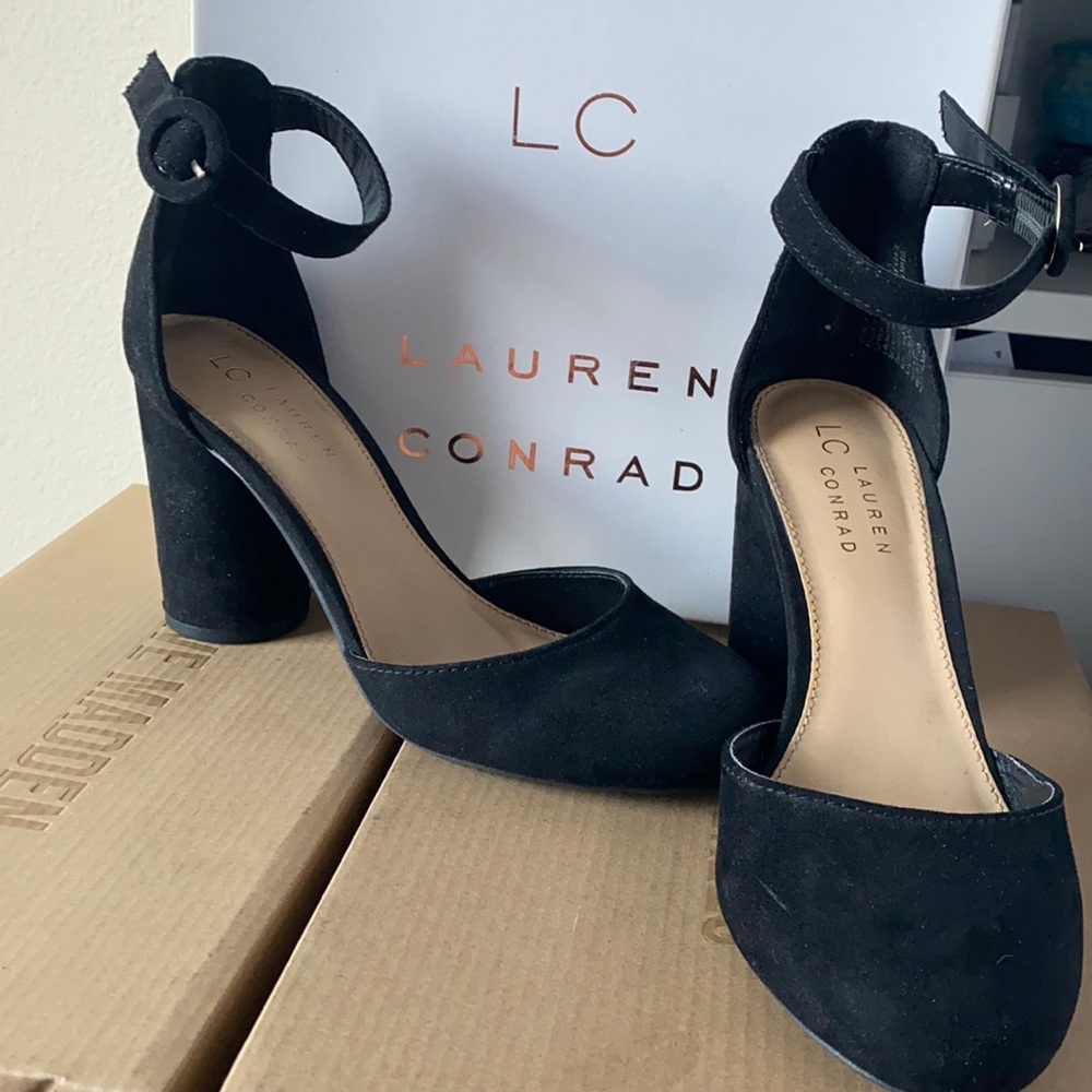 COPY - Lauren Conrad close toed black heels